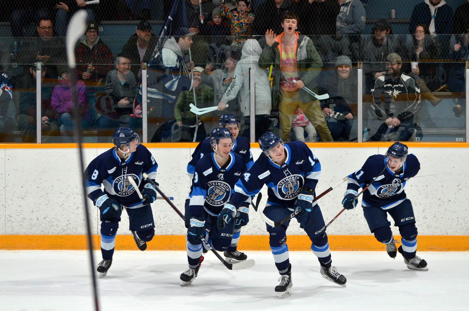 Piston's lockdown the third and come out of Waywayseecappo with a win